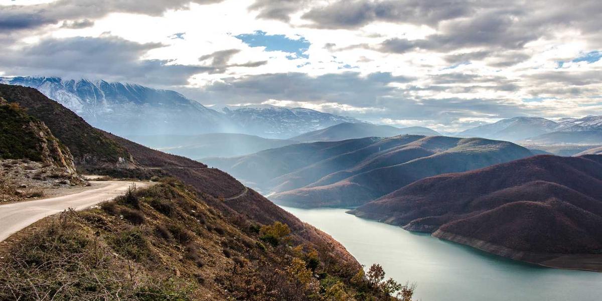 少儿编程报名网站官网首页如何实现登录下载安装功能？