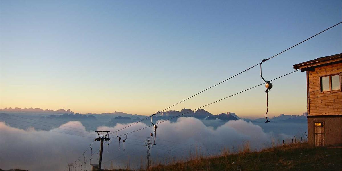 Scratch编程如何模拟斯诺克台球的物理碰撞效果？